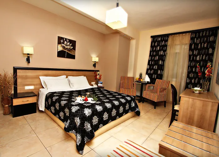 Hotel Nickolas 3*