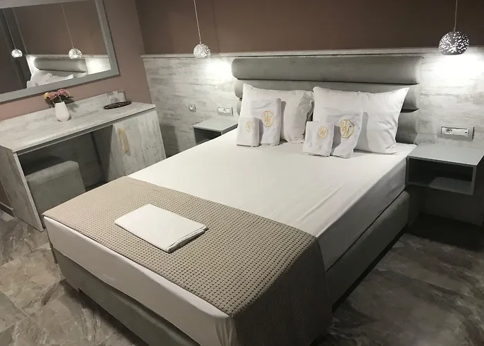 Hotel Nickolas 3*