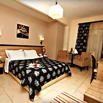 Hotel Nickolas 3*