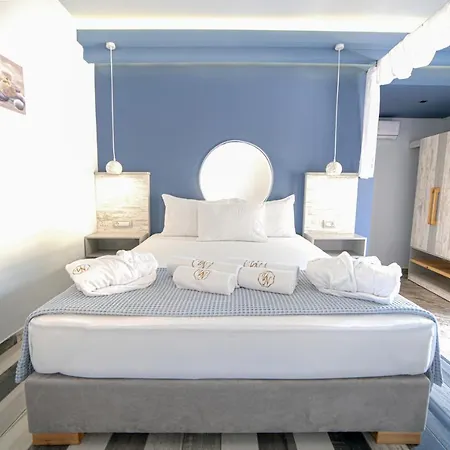 Nickolas Hotel