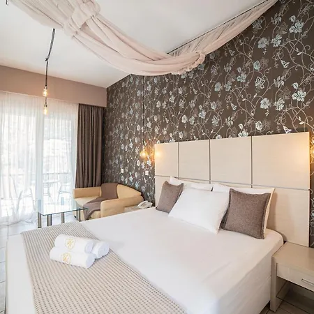 Nickolas Hotel