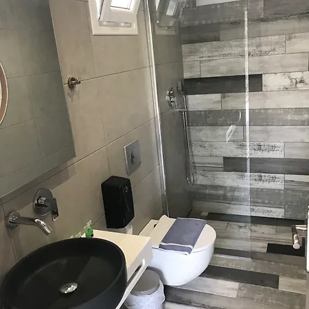 Nickolas PalaiónTsiflíkion