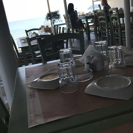 Nickolas Hotel