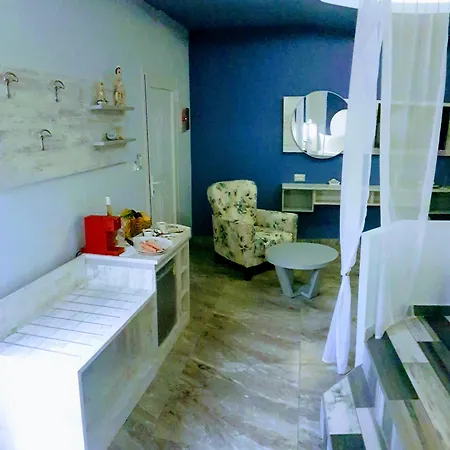 Nickolas Hotel
