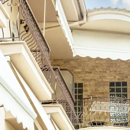 فندق Nickolas PalaiónTsiflíkion