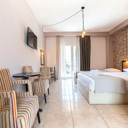 Nickolas Hotel PalaiónTsiflíkion