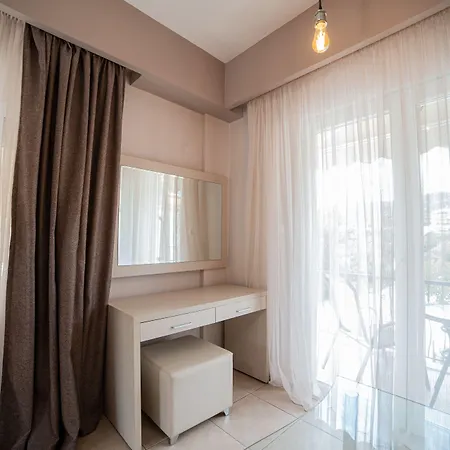 Nickolas PalaiónTsiflíkion