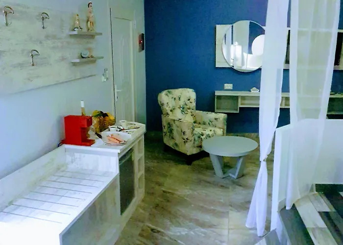 Nickolas Hotel